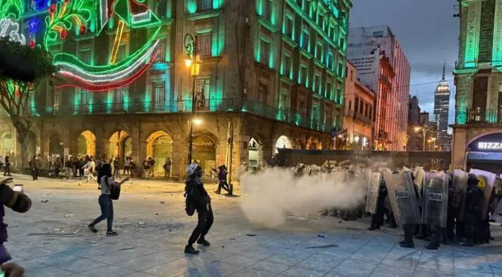 Sheinbaum Se&ntilde;ala Provocaci&oacute;n en Marcha del 2 de Octubre y Cuestiona Violencia del Bloque Negro