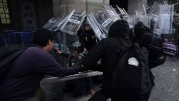 Polic&iacute;as de CDMX marcharon hoy por agentes lesionados el 2 de octubre; anuncian protesta frente a Palacio Nacional
