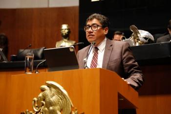 Sa&uacute;l Monreal no descarta postularse por el PRI o el PAN ante ley contra el nepotismo de Morena