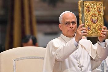 El papa Le&oacute;n XIV enmienda las reglas del Vaticano en materia de finanzas