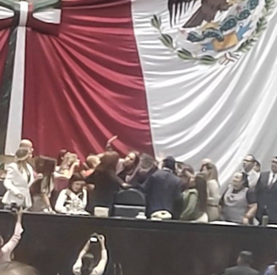 Diputadas se enfrentan en San L&aacute;zaro durante intento de guardar minutos de silencio por conflicto en Medio Oriente