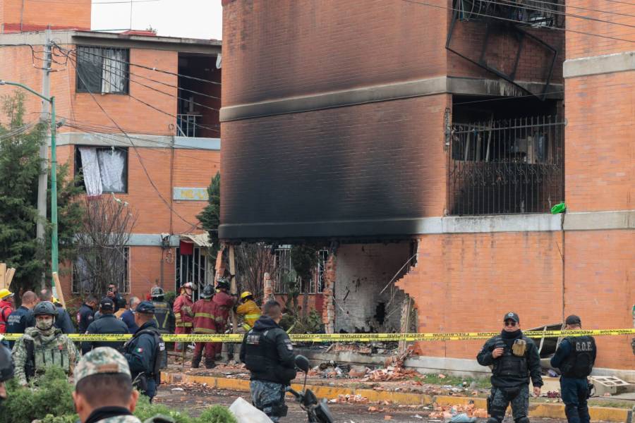 Tres lesionados tras explosión de gas en complejo habitacional de Álvaro Obregón