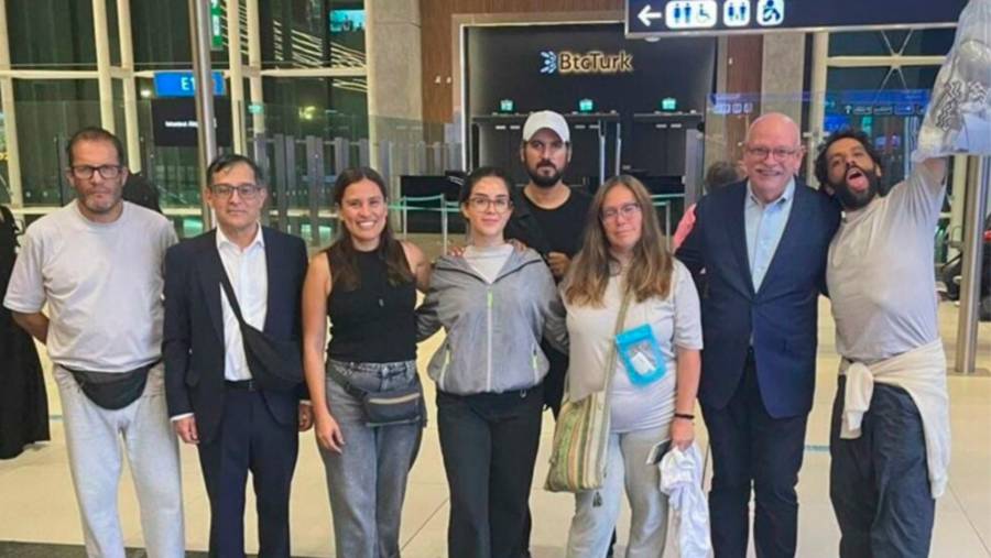 Regresan a México los connacionales detenidos por Israel durante misión humanitaria en Gaza