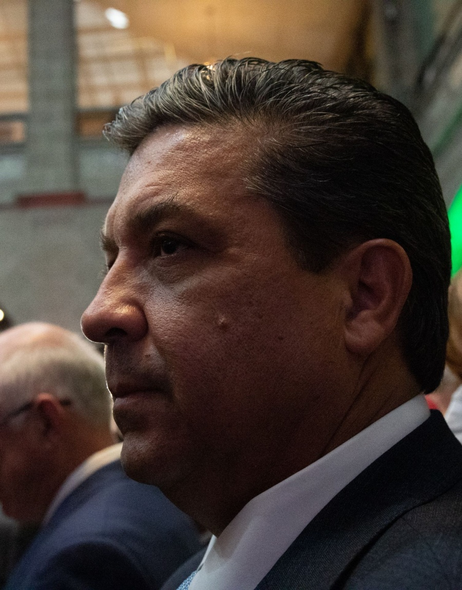 Cabeza de Vaca acusa persecuci&oacute;n pol&iacute;tica del ex presidente L&oacute;pez Obrador