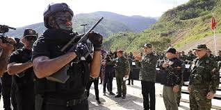 Venezuela ejecuta ejercicios militares frente a despliegue de EU