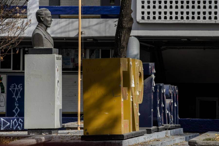 Desalojan la Preparatoria 7 de la UNAM por amenaza de artefacto explosivo