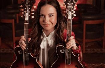 Gibson rinde homenaje a Sierra Hull con mandolinas personalizadas