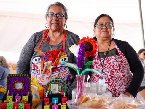 “Ra&iacute;ces que Inspiran” re&uacute;ne a adultos mayores de Corregidora en muestra artesanal y gastron&oacute;mica