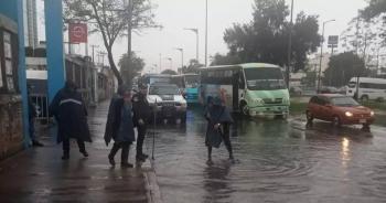 Fuertes lluvias provocan 62 encharcamientos en vialidades de CDMX; suspenden tramo de la L&iacute;nea A