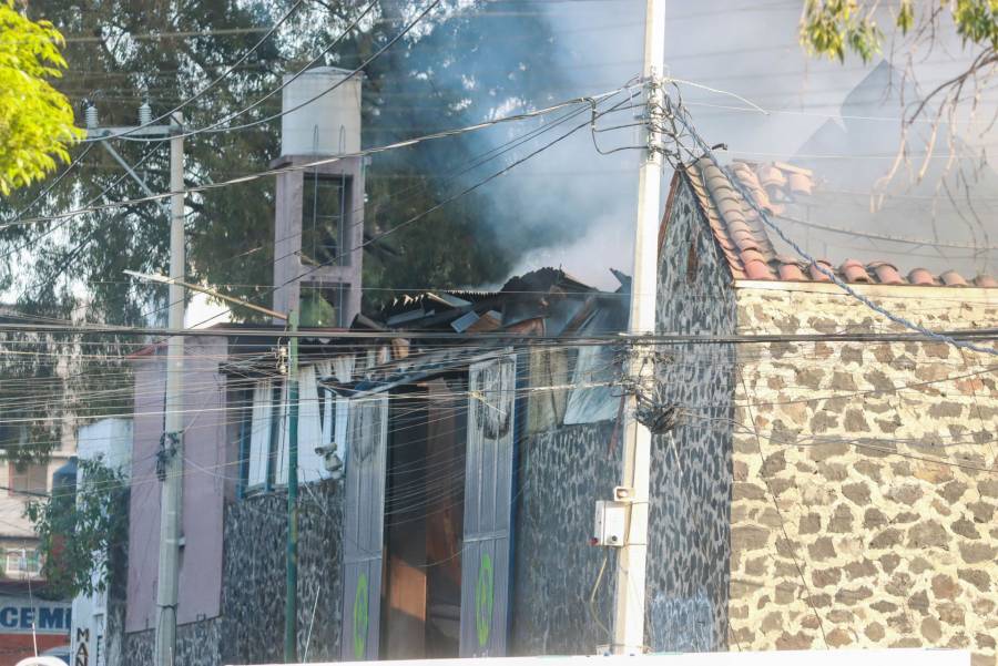 Explosión de gas deja dos heridos en Coyoacán
