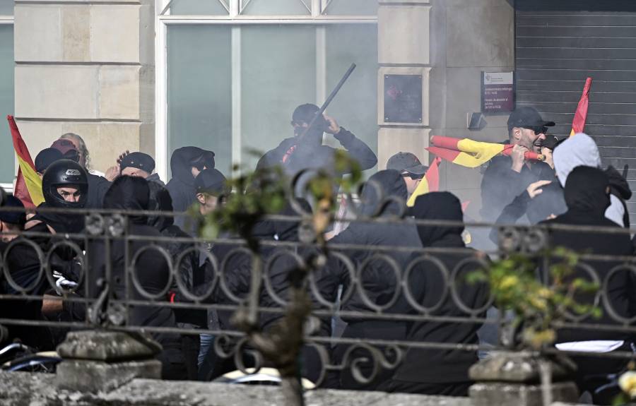 La polic&iacute;a espa&ntilde;ola detiene a 17 personas por enfrentamientos en manifestaci&oacute;n fascista