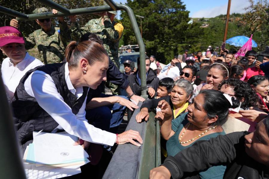 “Seguimos en territorio; saldremos adelante”, afirma Sheinbaum en recorrido en Pinal de Amoles, Querétaro