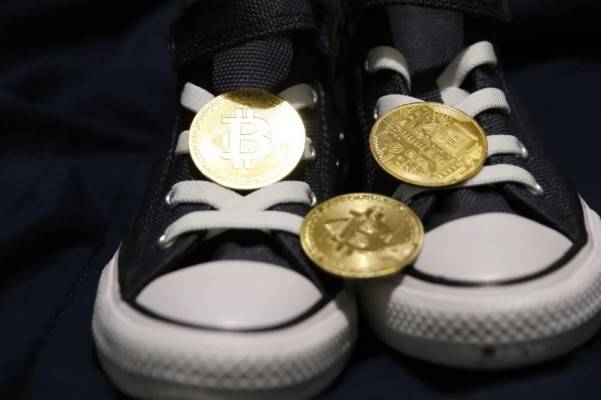 Crecen inversiones en criptomonedas para retiro entre j&oacute;venes mexicanos pese a riesgos