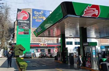 Pemex y sindicato pactan aumento salarial de 4.5 %