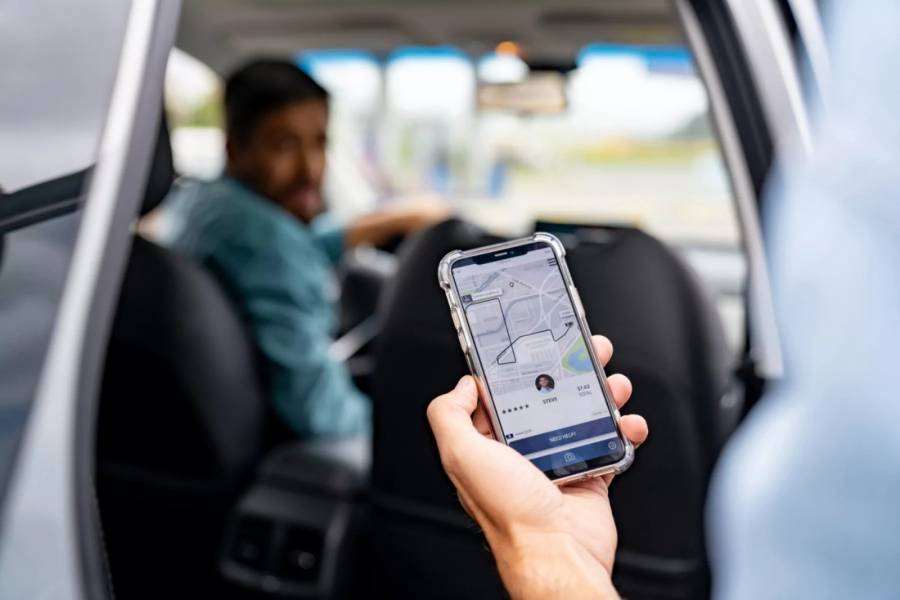Uber permitirá a conductores ganar dinero entrenando inteligencia artificial durante sus descansos