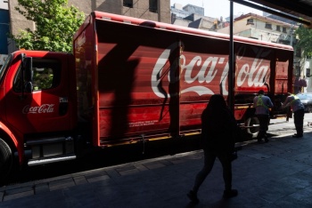 Coca-Cola M&eacute;xico se compromete a reducir 30% las calor&iacute;as de sus productos