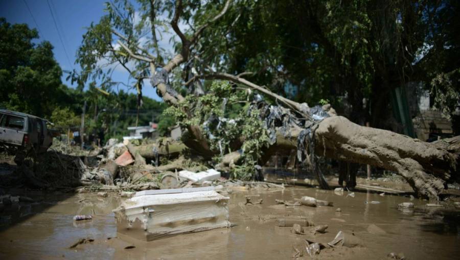 A seis d&iacute;as de las lluvias, se mantienen 160 comunidades incomunicadas