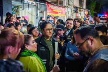 Clara Brugada y Gaby Osorio impulsan jornada “Casa por Casa” en Tlalpan: anuncian Cableb&uacute;s L4, mil 300 luminarias y la Casa de las Tres R