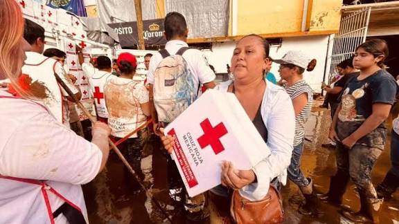 Cruz Roja Mexicana distribuye más de 76 toneladas de ayuda humanitaria en Poza Rica tras inundaciones