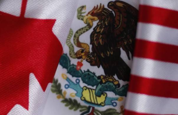 Ebrard apuesta por salvar el T-MEC mientras Trump coquetea con romperlo