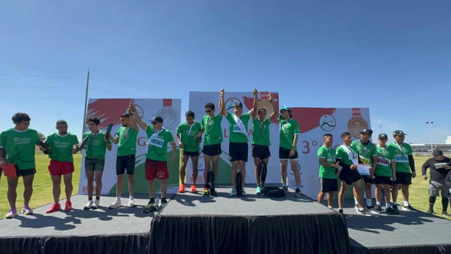 Senador Emmanuel Reyes triunfa en la décima edición del Mazda Ekiden en Guanajuato