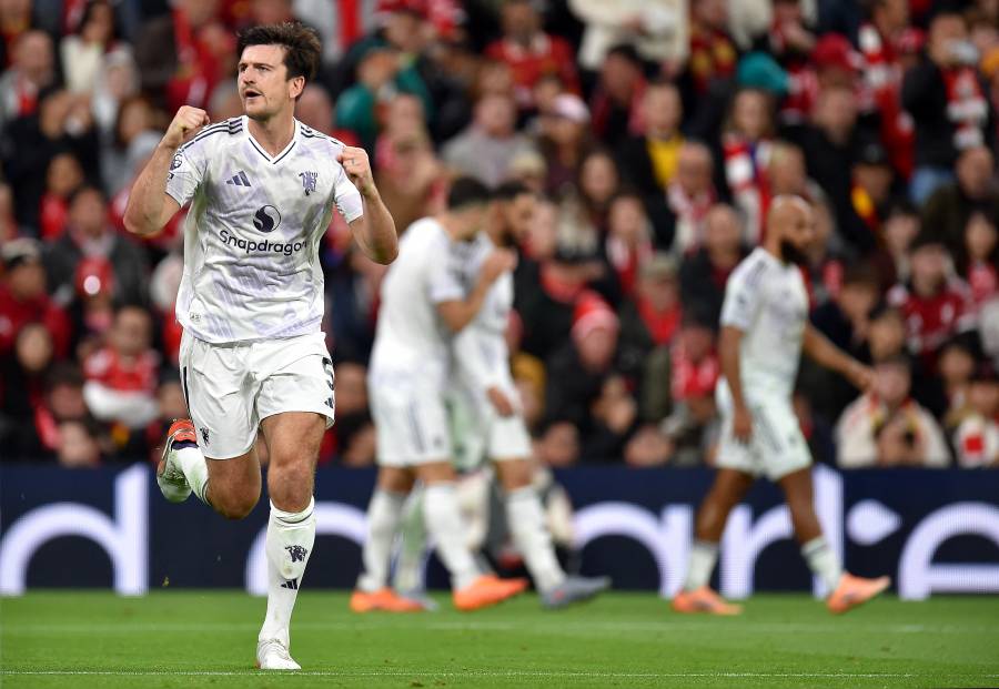 Manchester United conquista Anfield y el Liverpool cae en picado