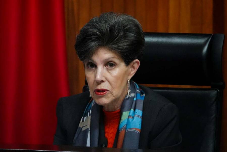 Janine Ot&aacute;lora concluir&aacute; su encargo en el Tribunal Electoral el 31 de octubre