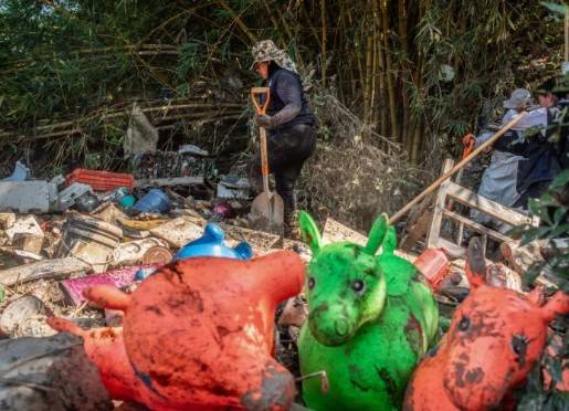 Suman 76 muertos y 27 desaparecidos por inundaciones en México