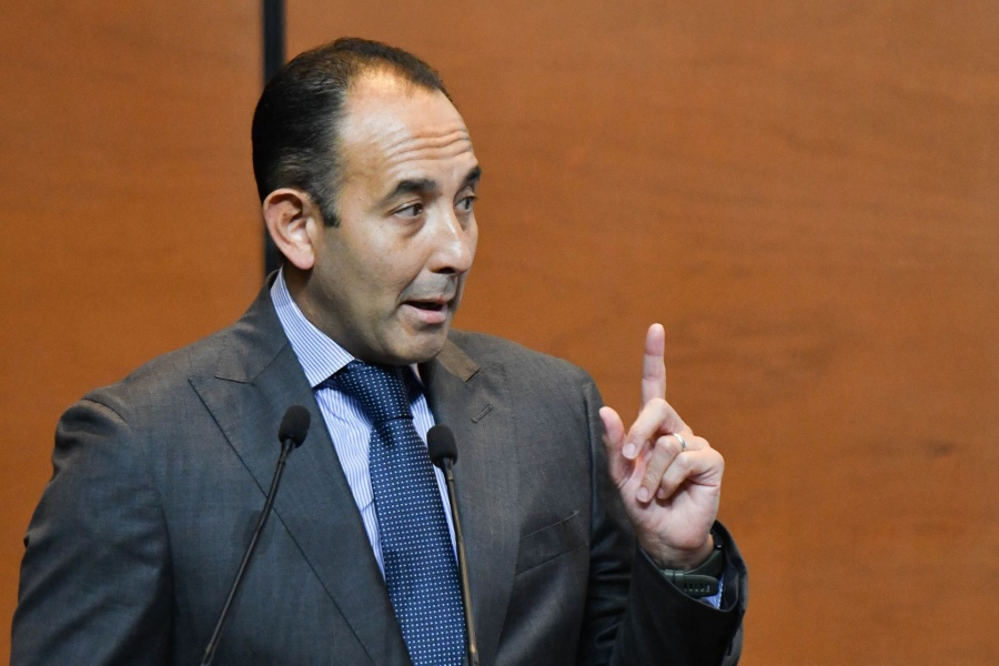 Roberto Gil Zuarth y Fern&aacute;ndez Noro&ntilde;a se enfrascan en acusaciones mutuas