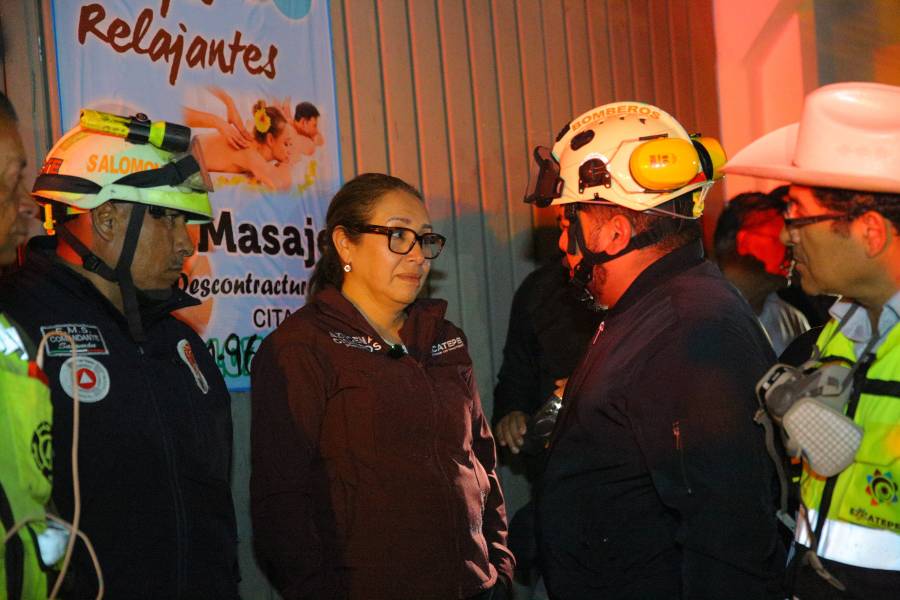 Sofocan incendio en fábrica clandestina de Ecatepec; 12 rescatistas resultan intoxicados