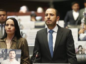 Senador Marko Cort&eacute;s Mendoza solicita minuto de silencio por el asesinato de Bernardo Bravo, l&iacute;der limonero