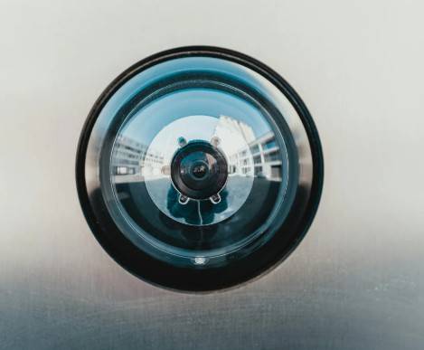 ¿Puede una IA vigilar a otra? Cient&iacute;ficos dicen que s&iacute;