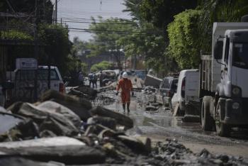 Suman 78 personas fallecidas y 23 no localizadas por inundaciones; inicia entrega de apoyos