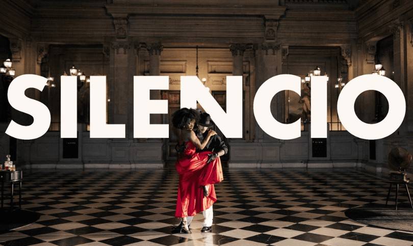 Rauw Alejandro baila bachata en “Silencio”