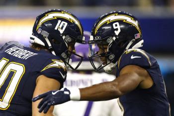 Cargadores de Los &Aacute;ngeles Dominan a los Vikingos de Minnesota 37-10