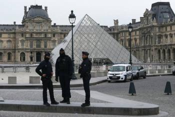 El Museo del Louvre traslada parte de su colecci&oacute;n de joyas al Banco de Francia tras el robo hist&oacute;rico