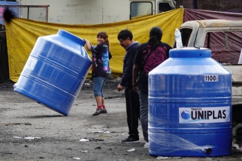 Detectan y aseguran tomas clandestinas de agua en Ecatepec utilizadas por vecinos y transporte p&uacute;blico