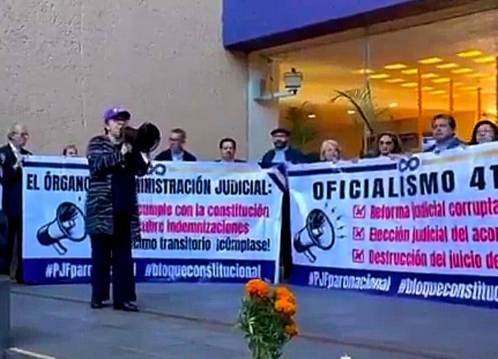 Jueces y magistrados federales cesados protestan por pago de indemnizaciones pendientes