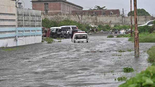 Hallan tres cuerpos en Black River tras el paso del Huracán Melissa en Jamaica; cifra de muertos sube a cuatro