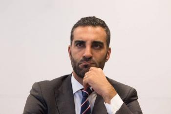Sim&oacute;n Levy desmiente haber estado en hotel de Lisboa y pide verificarlo directamente