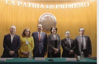 M&eacute;dicos residentes en M&eacute;xico laboran en condiciones precarias y sin prestaciones, advierte el PT