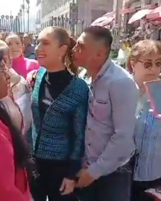 Sujeto intenta besar y tocar a la presidenta Claudia Sheinbaum en calles del Centro Histórico