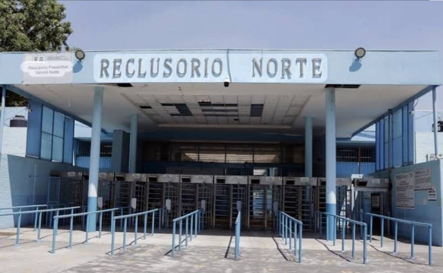 En Zona de Ingreso y con custodio de vista, en Reclusorio Norte, permanece hombre que agredió a la presidenta Sheinbaum
