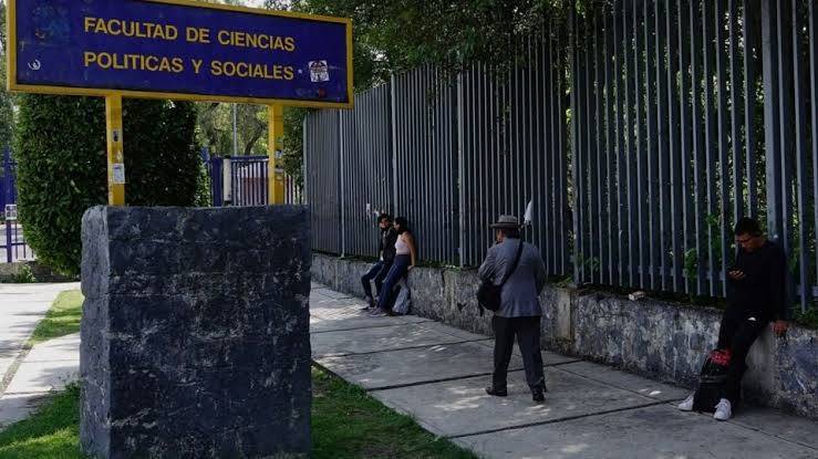 FCPYS de la UNAM concluirá el semestre en línea; estudiantes rechazan la decisión