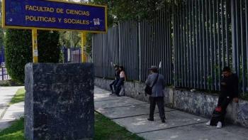 FCPYS de la UNAM concluir&aacute; el semestre en l&iacute;nea; estudiantes rechazan la decisi&oacute;n