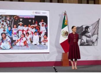 Ni&ntilde;a ind&iacute;gena denuncia machismo presidencial en acto oficial
