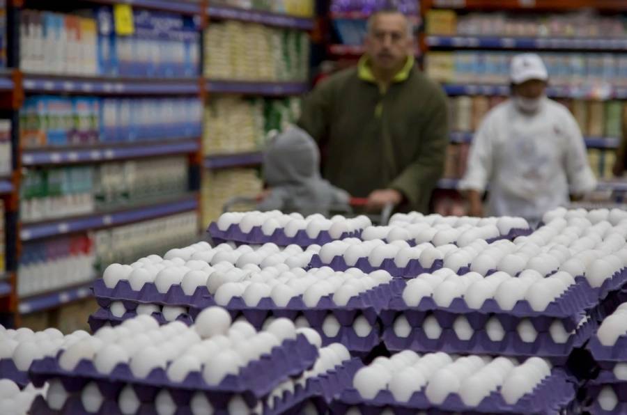 Inflación en México baja a 3.57% en octubre, pero analistas prevén repunte en 2026