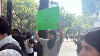 Marcha del Movimiento Generaci&oacute;n Z bloquea vialidades clave en CDMX; j&oacute;venes protestan contra inseguridad y corrupci&oacute;n