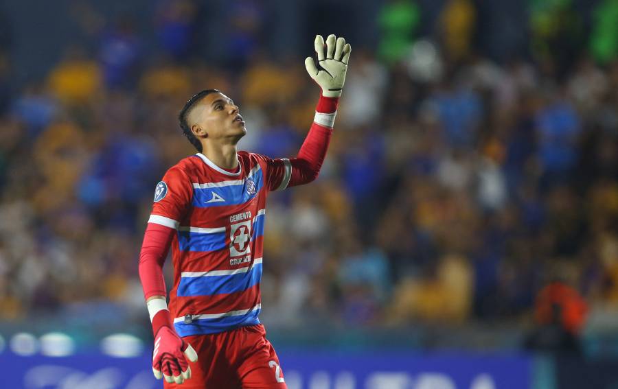 Cruz Azul afronta lesión de Kevin Mier y prepara protesta por decisión arbitral