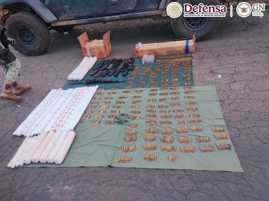 Fuerzas federales aseguran armas, explosivos y droga en Michoacán durante operativo